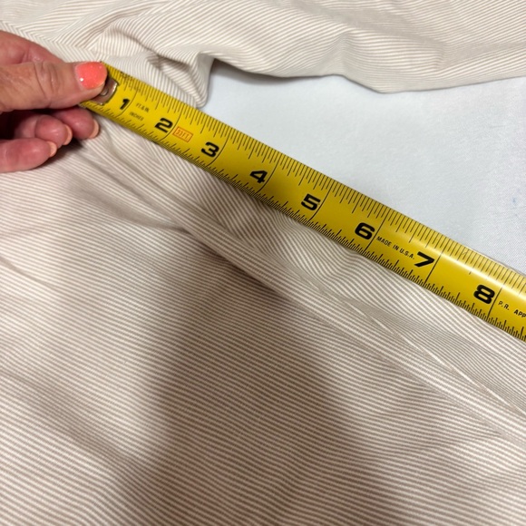 Avenue NWT striped capri pants with a cotton/spandex stretch blend. - Picture 8 of 9